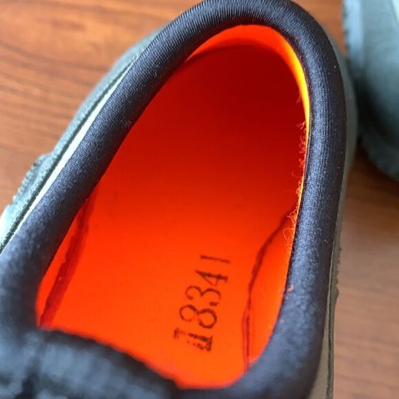 MUCK ankle booties, like new, maybe worn once, women’s size 5/ 5.5 - Picture 5 of 7